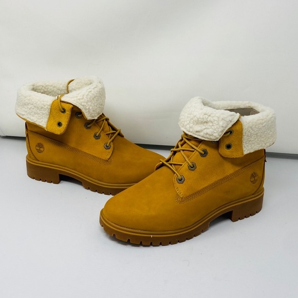 NEW**TIMBERLAND*Jayne Boots**US 6, 7, 9.5**$160 - Picture 4 of 7